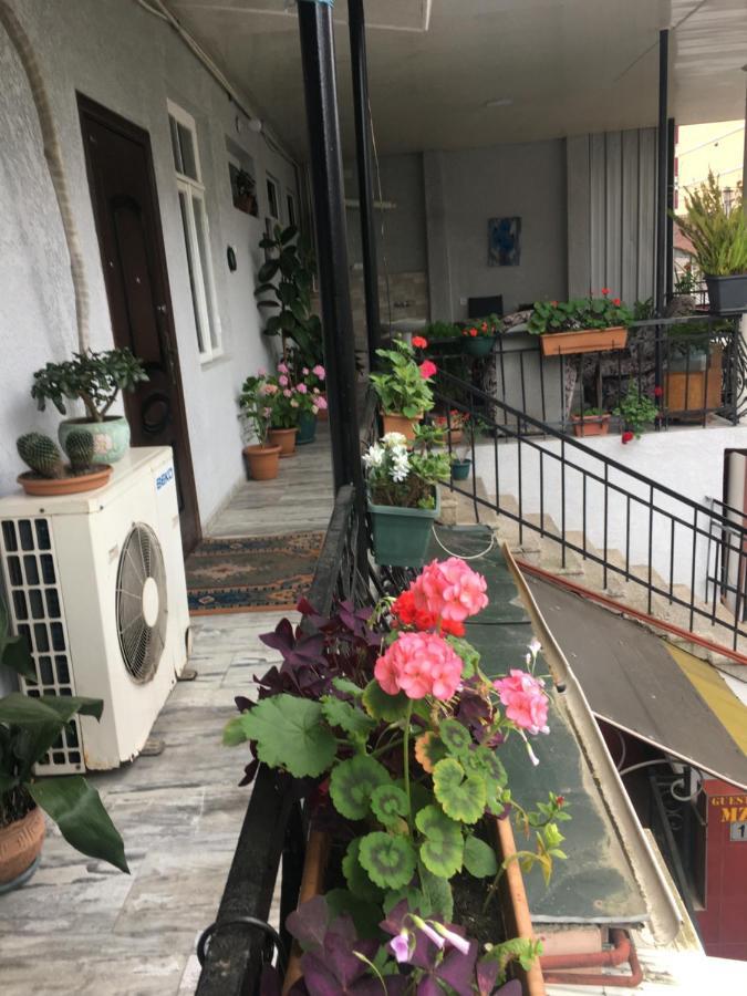 Eka Guest House Batumi Exterior foto