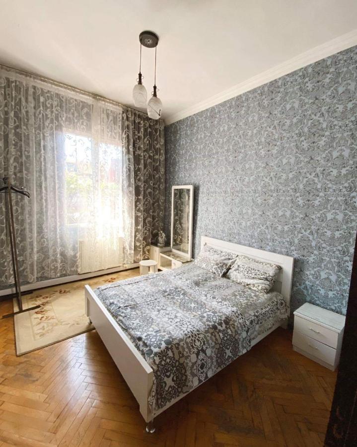 Eka Guest House Batumi Exterior foto